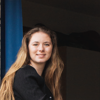 Portrait Lena Taschareck